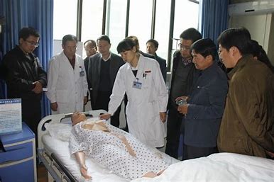 甘肃省二院医护人员致敬 92 岁抗美