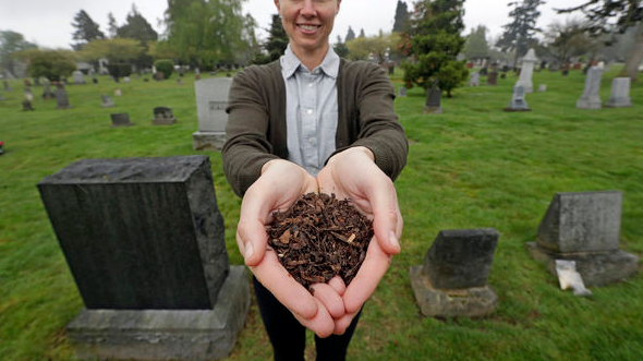 环保葬法？纽约批准“人体堆肥”引发